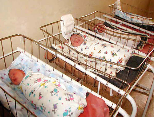 Новорожденные в родильном доме. Фото: http://www.chechnyafree.ru