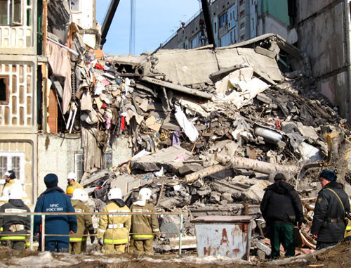 Взрыв в многоэтажном доме произошел в Астрахани, 27 февраля, 2012 г. Фото Вячеслава Ященко для "Кавказского узла"