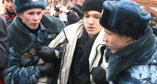 Задержаны участники акции в поддержку кубанских экологов. Москва, 17 марта 2012 г. Фото:  Иван Трефилов (RFE/RL)