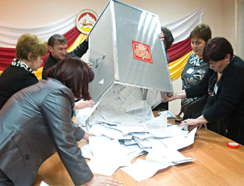 Выборы президента Республики Южная Осетия. Цхинвал, 25 марта 2012 г. Фото: Антон Подгайко, http://cominf.org 
