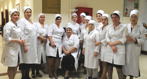 Введены в эксплуатацию два новых медицинских учреждения в Дагестане. На снимке: на открытии корпуса неврологии и нейрохирургии Республиканской больницы № 2. Махачкала, 27 марта 2012 г. Фото Альберта Токаева для «Кавказского узла»
