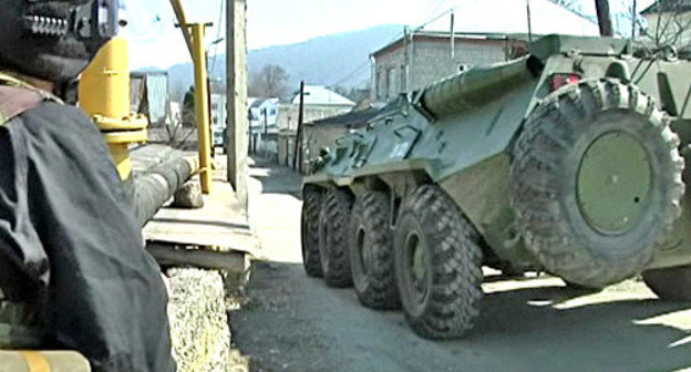 Во время спецоперации. Нальчик, 4 апреля 2012 года. Фото http://www.nak.fsb.ru