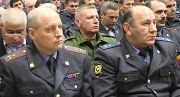 Сотрудники  МВД по Республике Дагестан в актовом зале министерства. Дагестан. Махачкала, 6 апреля 2012 г. Фото: www.mvdrd.ru