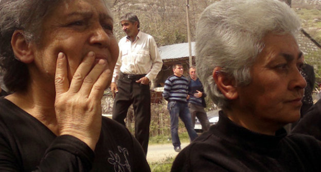 Жительницы села Нор Марага на траурном митинге, посвященный 20-й годовщине Марагинской трагедии.  Нагорный Карабах, Мартакертский район, 10 апреля 2012 года.  Фото Алвард Григорян для "Кавказского узла"


