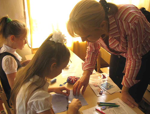 Урок в школе №11 в городе Прохладный. КБР, ноябрь 2010 г. Фото: http://www.school11-kbr.narod.ru