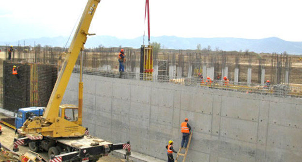 Строительство завода листового стекла в Дагестане. Фото Тимура Исаева для "Кавказского узла"