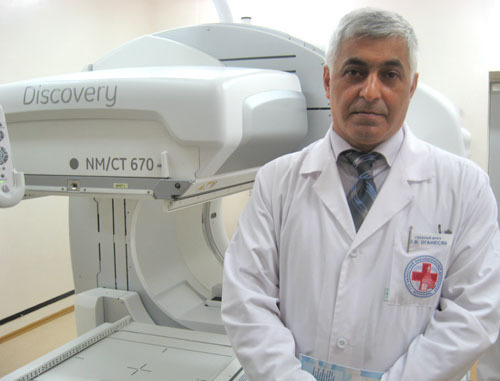 Главный врач Астраханского областного онкологического диспансера Юрий Оганесян. Астрахань, 18 апреля 2012 г. Фото Вячеслава Ященко для "Кавказского узла" 