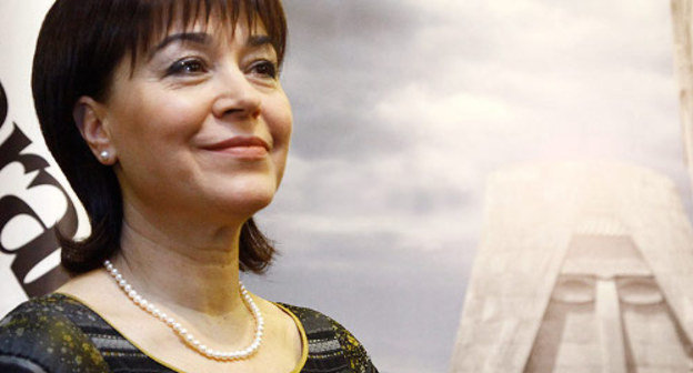  Болгарская тележурналистка Цветана Паскалева на презентации сборника документальных фильмов «Раны Карабаха». Ереван, 18 ноября 2011 г. Фото: © PanARMENIAN Photo / Tigran Mehrabyan