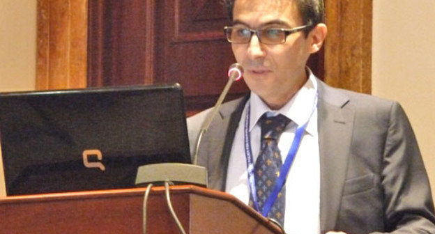  Армен Казарян, ведущий научный сотрудник Государственного института искусствознания и НИИ теории архитектуры и градостроительства во время форума. Армения, Ереван, 29 апреля 2012 г.  Фото Армине Мартиросян для "Кавказского узла"
