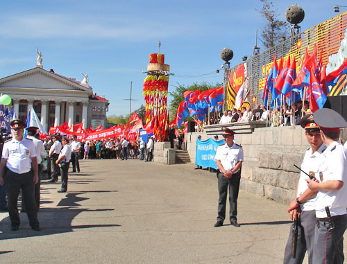 Полиция во время первомайских шествий в Волгограде. 1 мая 2012 г. Фото Татьяны Филимоновой для "Кавказского узла"