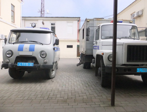 Сочи, 5 мая 2012 г., у следственного изолятора на ул. Советская, 4.  Фото Светланы Кравченко для "Кавказского узла"