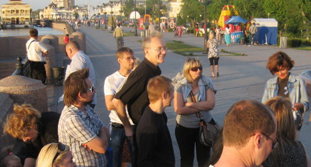 Участники народных гуляний в Астрахани. 17 мая 2012 г. Фото Вячеслава Ященко для "Кавказского узла"