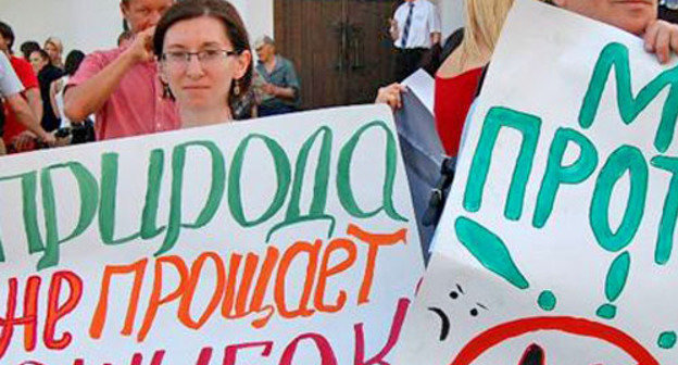 Митинг против разработки месторождения никеля в Урюпинске. Волгоградская область, 27 мая 2012 г. Фото http://www.moe-online.ru