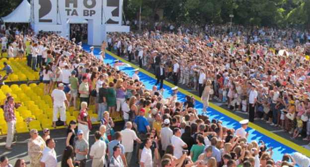 Открытие 23-го кинофестиваля "Кинотавр" в Сочи 3 июня 2012 г. Фото Татьяны Уколовой для "Кавказского узла"