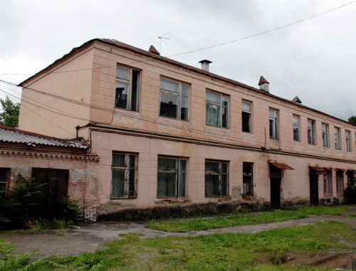 Двухэтажное здание филармонии, расположенное  на улице Кабардинская, 26 в Нальчике. Фото пресс-службы главы КБР