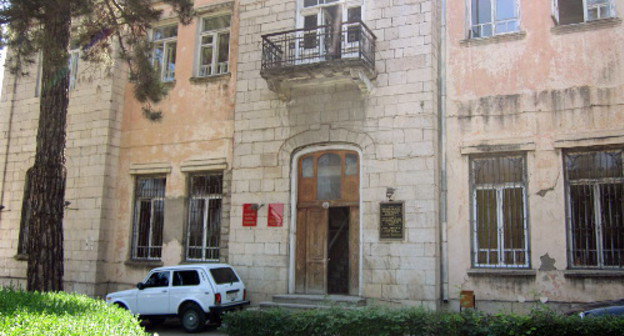 Здание ЦИК Нагорного Карабаха. Степанакерт, июнь 2012 г. Фото Алвард Григорян для "Кавказского узла"