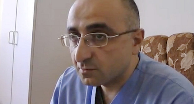 Начальник реанимационного отделения  центрального военного госпиталя "Мурацан", подполковник медицинской службы Айк Антонян. Армения, Ереван, 18 июня 2012 г. Фото: http://lurer.com