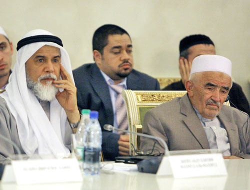 Участники Международной богословской конференции «Исламская доктрина против радикализма». Грозный, 27 мая 2012 г. Фото http://grozny-inform.ru