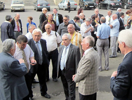 Участники  международной научной конференции на тему "Историко-культурное наследие Армянского нагорья". Нагорный Карабах, Степанакерт, 28 июня 2012 г. Фото Алвард Григорян для "Кавказского узла"
