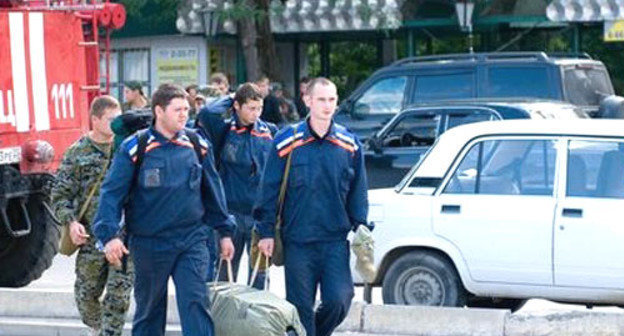 Спасатели в Крымске. Краснодарский край, 7 июля 2012 г. Фото Валентина Мищенко / Югополис