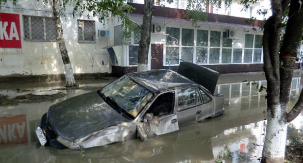 На улицах Крымска после наводнения. 8 июля 2012 г. Фото Натальи Дорохиной для "Кавказского узла"