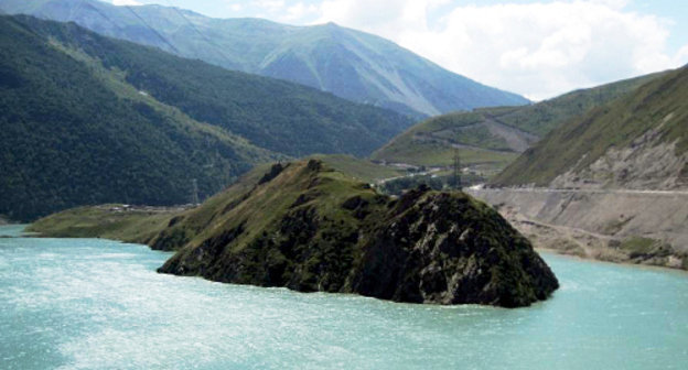 Водохранилище Зарамагской ГЭС в Северной Осетии. Фото Зинаиды Чередниковой