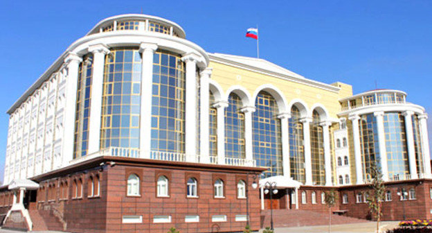 Здание Астраханского областного суда. Фото http://oblsud.ast.sudrf.ru