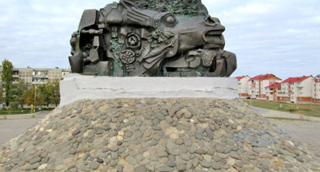 Памятник «Исход и Возвращение». Калмыкия, Элиста. Фото http://ru.wikipedia.org