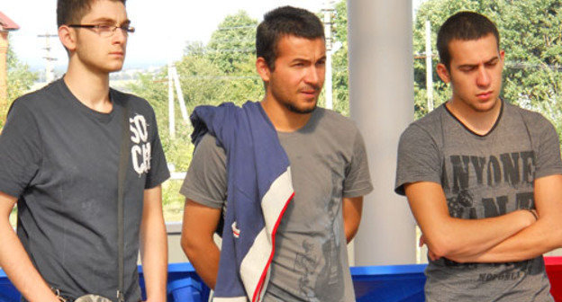 Делегация молодежи из этнической диаспоры Турции  посетила аул Мафэхабль Майкопского района, где проживают репатрианты. Адыгея, 2 августа 2012 г. Фото Олега Чалого для "Кавказского узла"