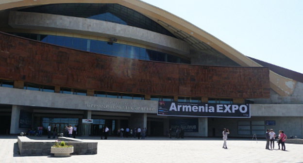 Спортивно-концертный комплекс им.К. Демирчяна, место проведения 12-го торгово-промышленного форума Аrmenia EXPO 2012. Ереван, Армения, 7 сентября 2012г. Фото Армине Мартиросян для "Кавказского узла"