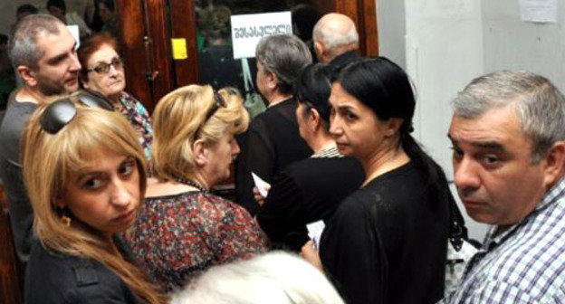 Очередь на избирательном участке в Грузии. 1 октября 2012 г. Фото: Mzia Saganelidze (RFE/RL)