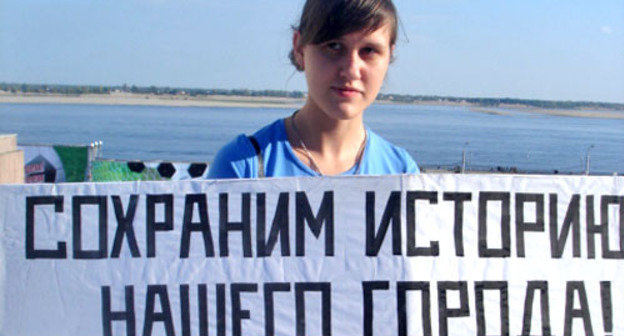 Участница пикета против застройки набережной. Волгоград, 30 сентября 2012 г. Фото Татьяны Филимоновой для "Кавказского узла"