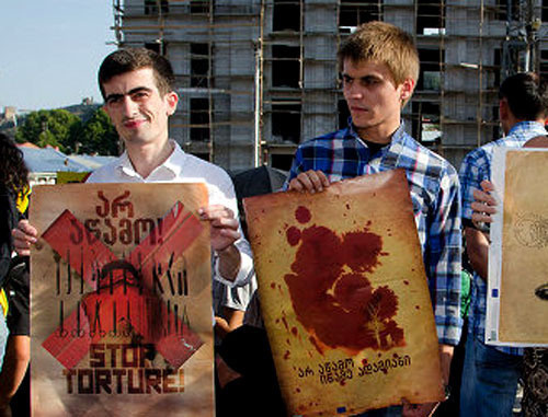 Акция протеста против насилия в тюрьмах Грузии. Фото: Александр Имедашвили, NEWSGEORGIA

