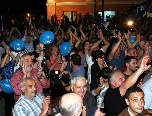 Тбилиси, 3 октября 2012 г., вечером после голосования на выборах в парламент Грузии. Фото: http://www.facebook.com/georgiandreamofficial