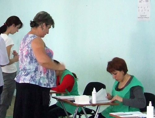 На одном из избирательных участков Грузии. Тбилиси, 1 октября 2012 г. Фото Эдиты Бадасян для "Кавказского узла"