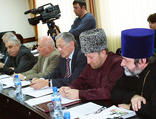 Заседание Совета Общественной палаты КБР. 2011 г. Фото: http://opkbr.ru