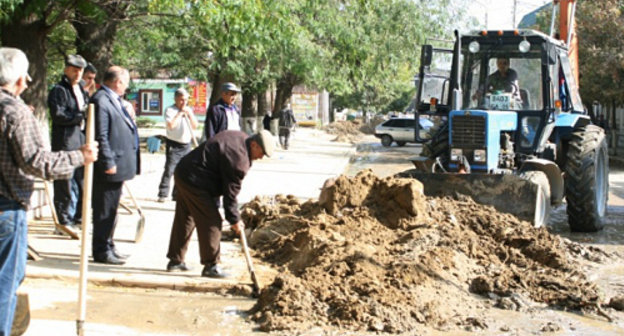 Восстановительные работы в Дербенте. Октябрь 2012 г. Фото: http://www.derbent.ru