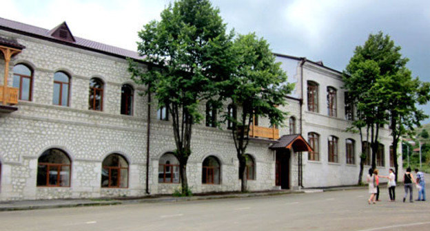 Здание в городе Шуши, куда переехало министерство культуры и по вопросам молодежи Нагорного Карабаха. 21 октября 2012 г. Фото Алвард Григорян для "Кавказского узла"