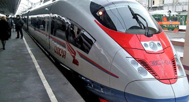 Скоростной поезд "Сапсан". Фото Ingvar-fed, http://commons.wikimedia.org