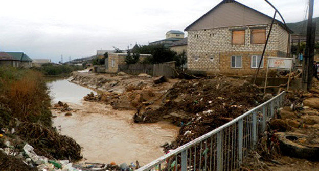Последствия наводнения в Дербенте. Дагестан,октябрь 2012 г. Фото www.riadagestan.ru