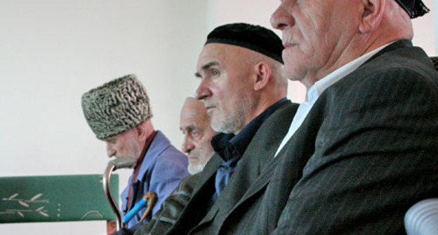 Участники голодовки. Ингушетия, Назрань, 29 октября 2012 г. Фото http://mehkkhel.org