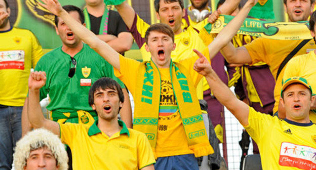 Болельщики "Анжи". Фото http://fc-anji.ru