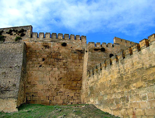 Крепостные стены "Цитадели Нарын-Кала". Фото Ахмеднаби Ахмеднабиева для "Кавказского узла"