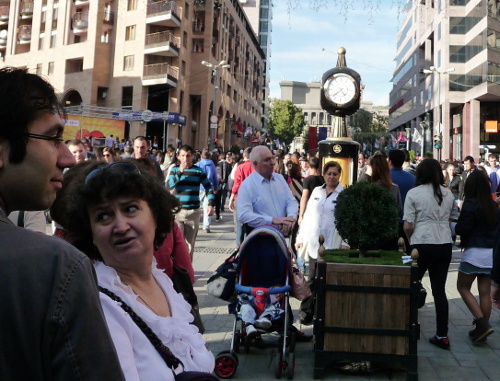 Ереванцы на праздновании дня города. 14 октября 2012 г. Фото Армине Мартиросян для "Кавказского узла"