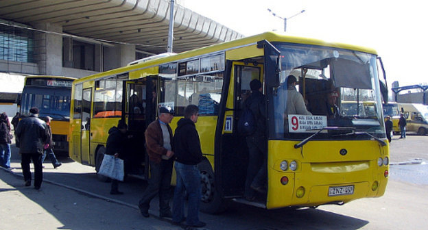 Тбилиси, муниципальный транспорт. Фото: http://boklomy.livejournal.com/