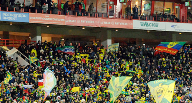 Трибуны во время матча "АНжи"-"Ливерпуль". Москва, 8 ноября 2012 г. Фото пресс-службы ФК "Анжи", www.fc-anji.ru