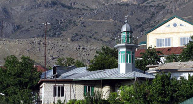 Мечеть в селе Хаджалмахи Левашинского района Дагестана. Фото: odnoselchane.ru