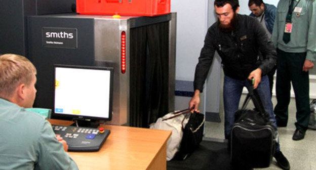 Паломники из республик Северного Кавказа на Минераловодской таможне. Фото: пресс-служба Минераловодской таможни