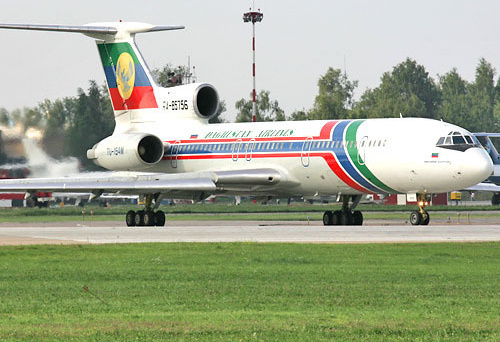 Самолет Ту-154 Дагестанских авиалиний. Фото http://commons.wikimedia.org