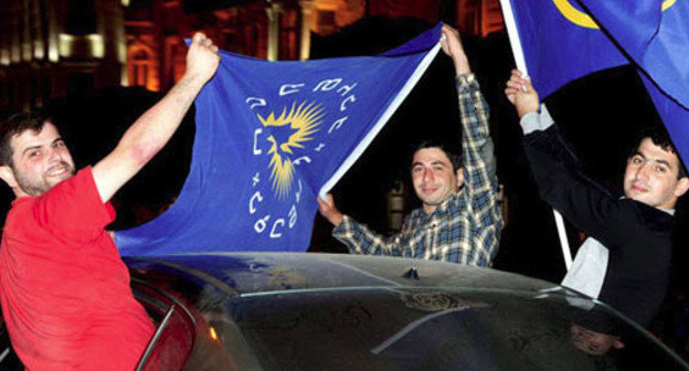 Сторонники "Грузинской мечты". Тбилиси, 1 октября 2012 г. Фото Азиза Каримова для "Кавказского узла"